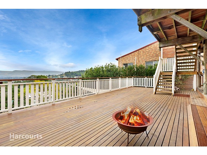 13 Pennant Crescent, Berkeley NSW 2506