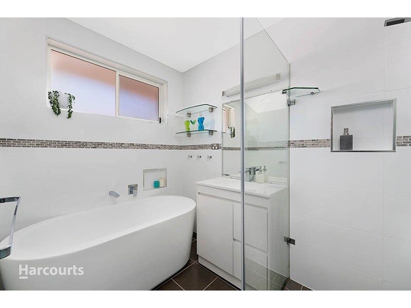 5 Willandra Place, Koonawarra NSW 2530