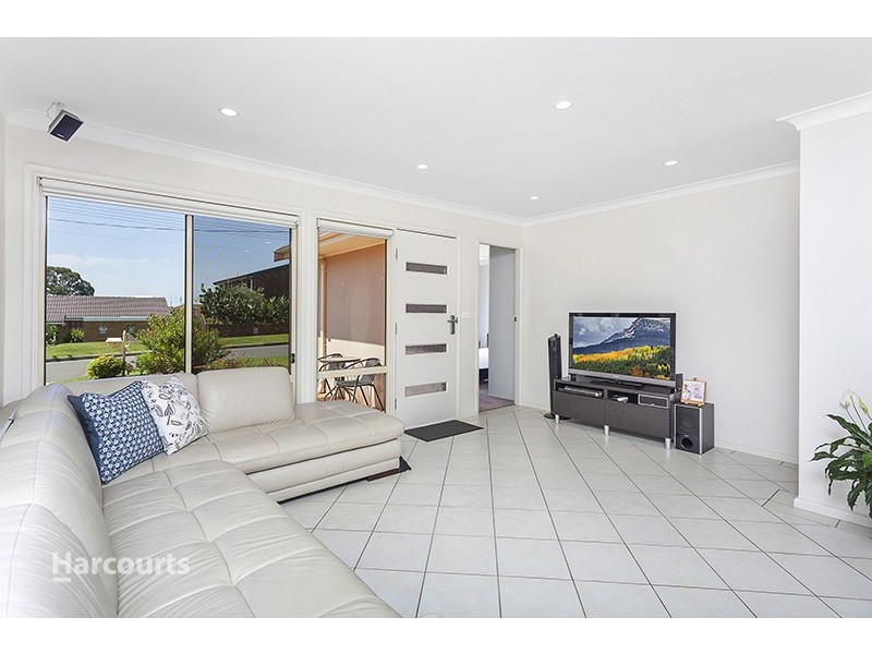 52 Loftus Drive, Barrack Heights NSW 2528