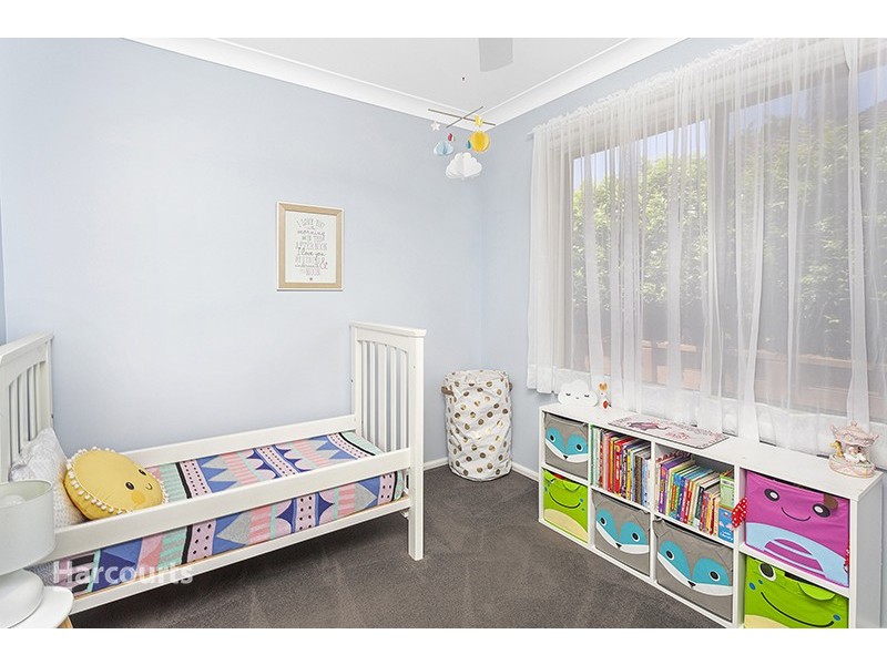 52 Loftus Drive, Barrack Heights NSW 2528