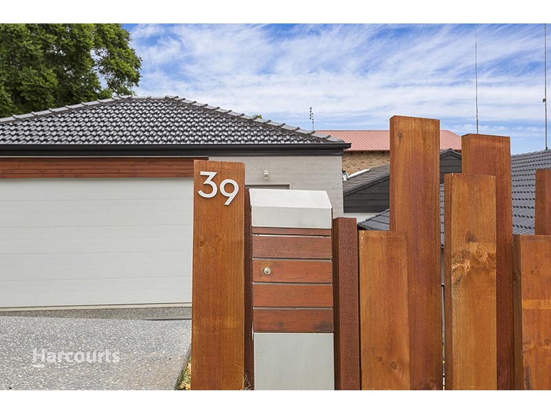 39 Scenic Crescent, Albion Park NSW 2527