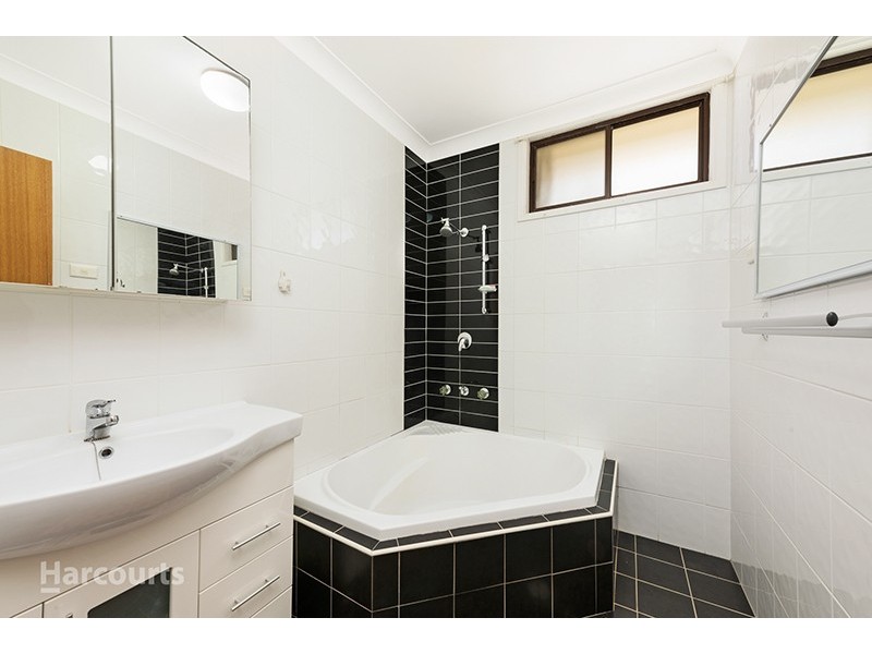 6 Matthews Drive, Mount Warrigal NSW 2528