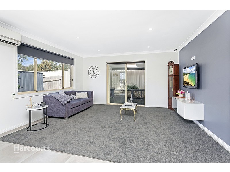 2/66 Jarrah Way, Albion Park Rail NSW 2527
