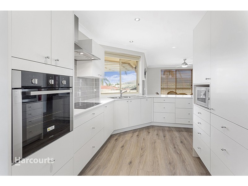 8 Downes Drive, Albion Park NSW 2527