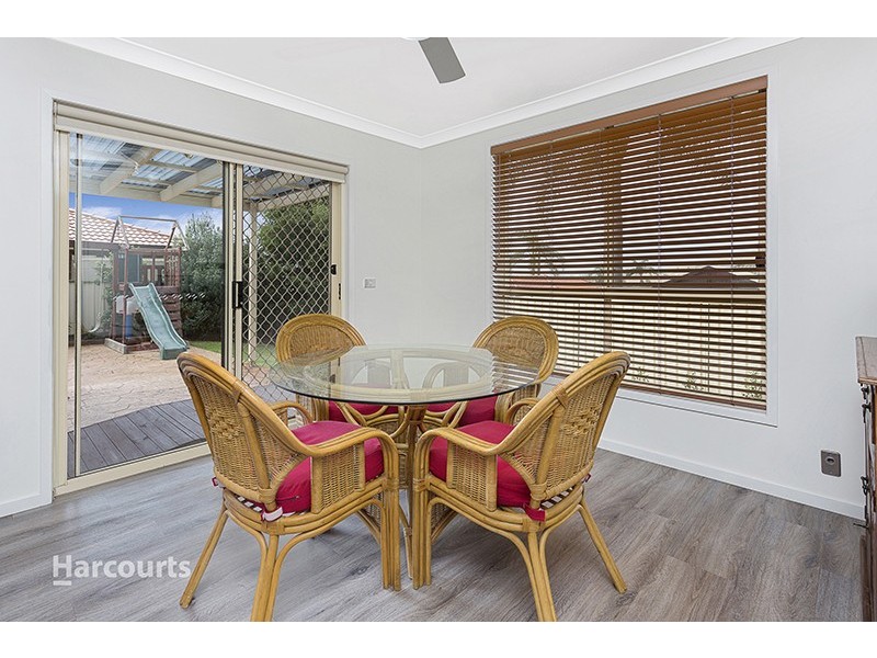 8 Downes Drive, Albion Park NSW 2527