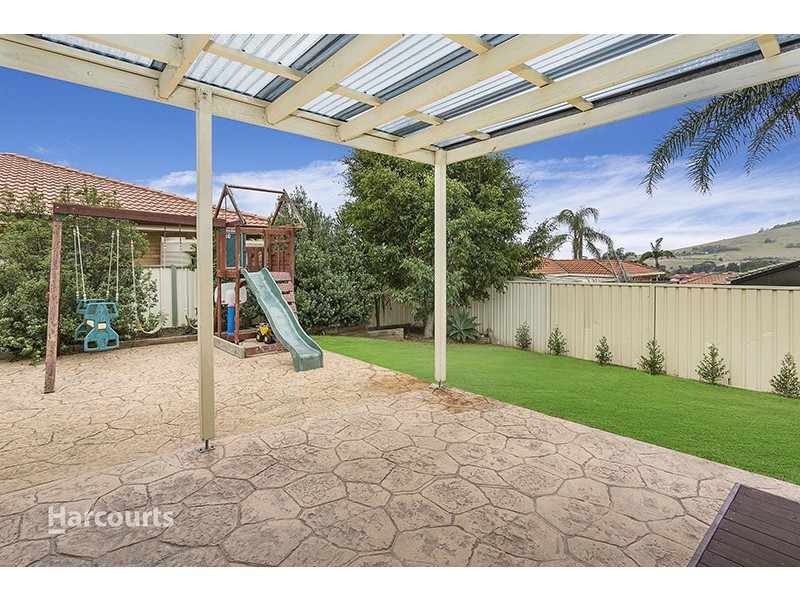 8 Downes Drive, Albion Park NSW 2527