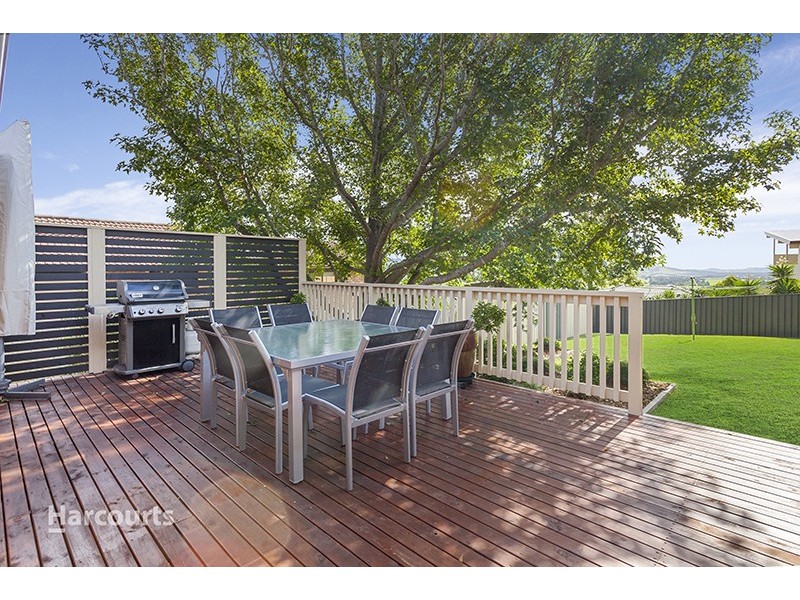 9 Crest Road, Albion Park NSW 2527