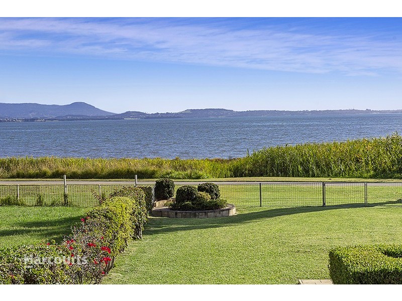 97 The Boulevarde, Oak Flats NSW 2529