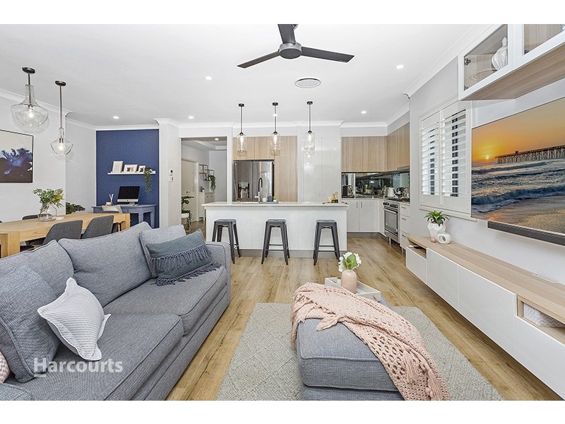 11 Meander Drive, Calderwood NSW 2527