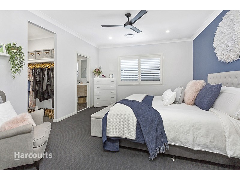 11 Meander Drive, Calderwood NSW 2527