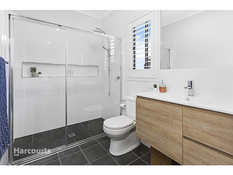 11 Meander Drive, Calderwood NSW 2527