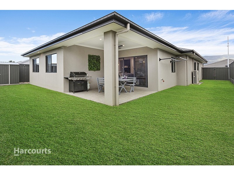 11 Meander Drive, Calderwood NSW 2527