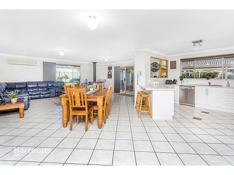 6 Esperance Drive, Albion Park NSW 2527