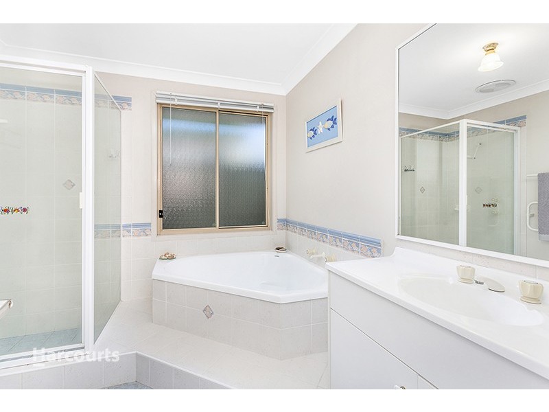 6 Esperance Drive, Albion Park NSW 2527