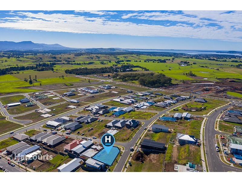 1 Hollow Way, Calderwood NSW 2527