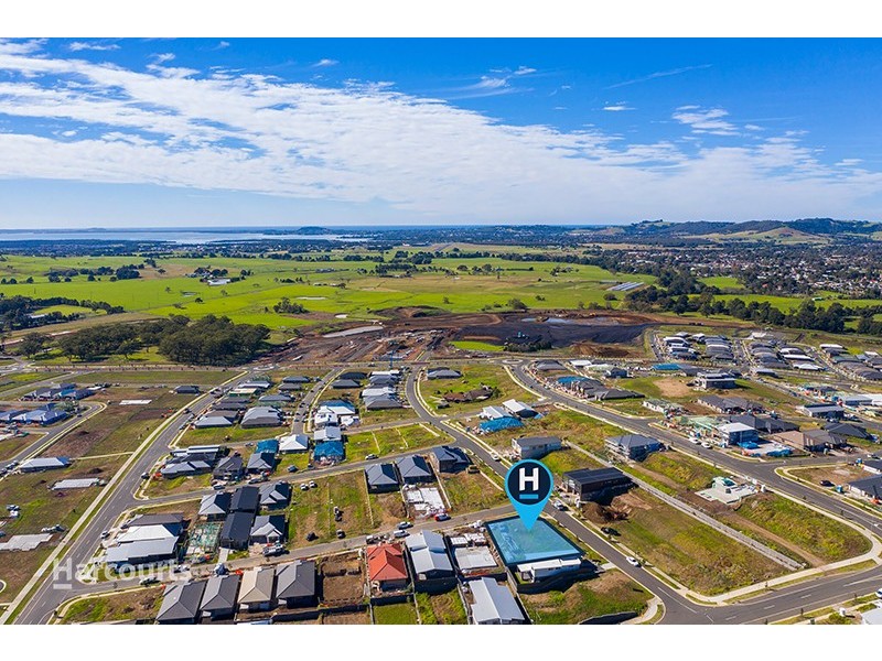 1 Hollow Way, Calderwood NSW 2527