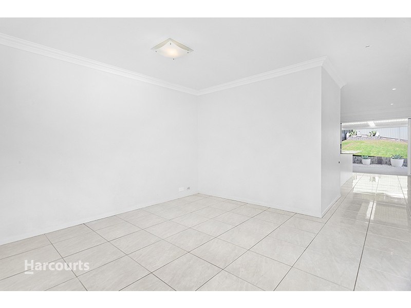 10 Clermont Crescent, Albion Park NSW 2527