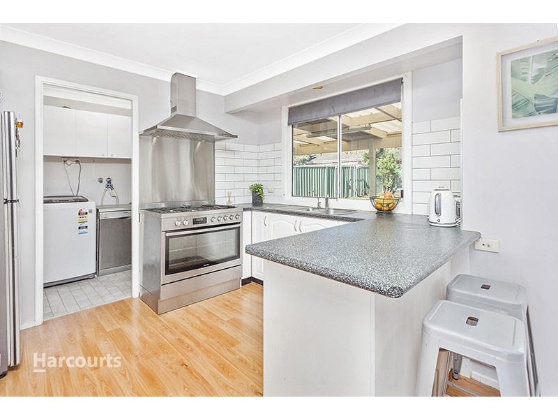 11 Ribbonwood Place, Albion Park Rail NSW 2527
