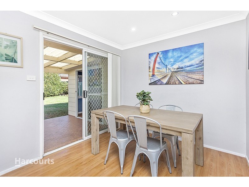 11 Ribbonwood Place, Albion Park Rail NSW 2527