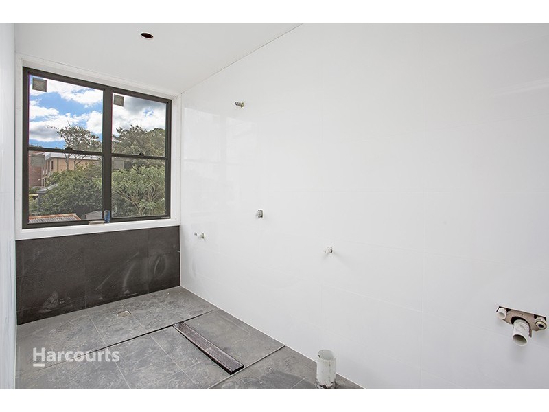 8 Ocean Beach Drive, Shellharbour NSW 2529