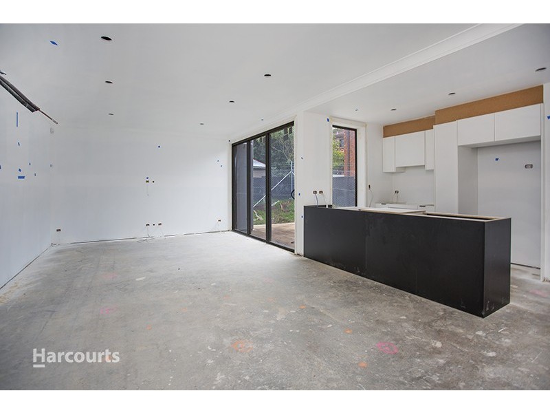 8 Ocean Beach Drive, Shellharbour NSW 2529