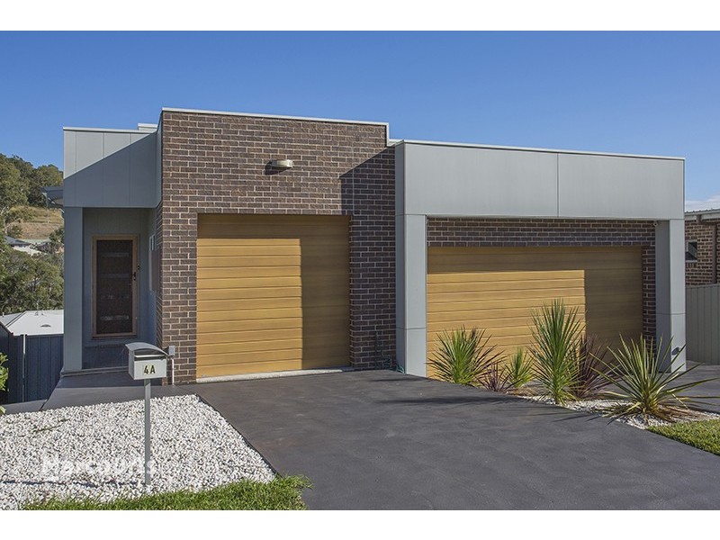 4a Valley View Crescent, Albion Park NSW 2527