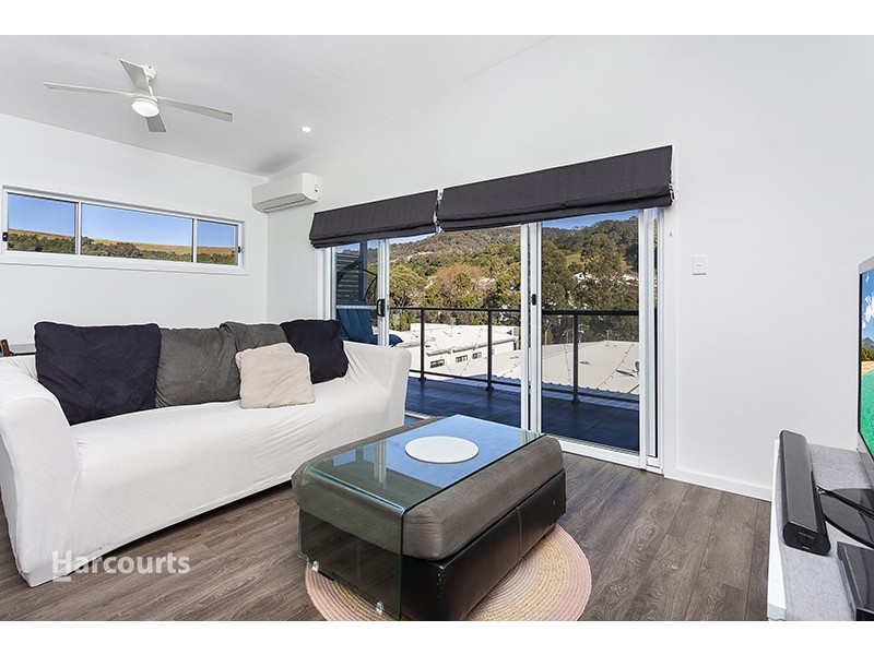 4a Valley View Crescent, Albion Park NSW 2527