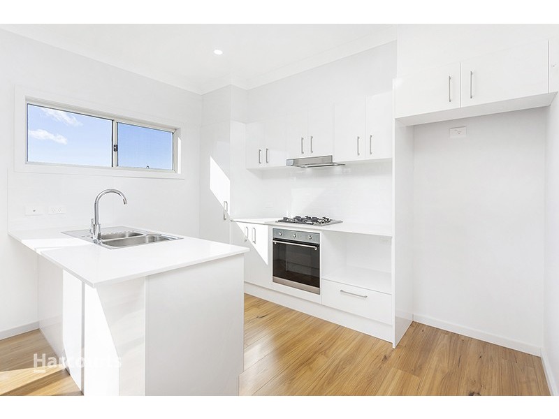 11 Reid Street, Oak Flats NSW 2529