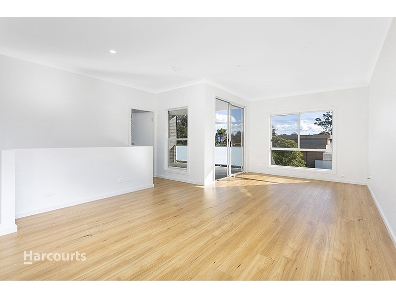 11 Reid Street, Oak Flats NSW 2529