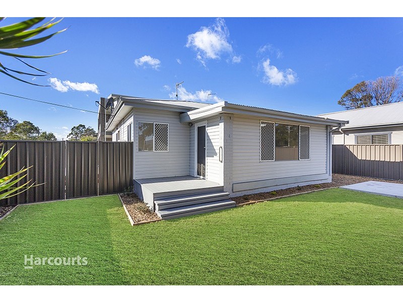 12 The Boulevarde, Oak Flats NSW 2529