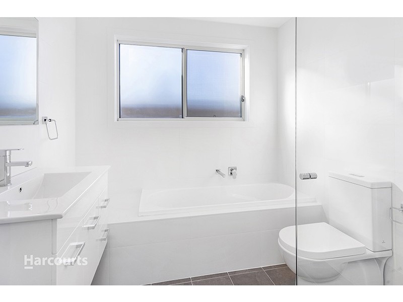 13 Reid Street, Oak Flats NSW 2529