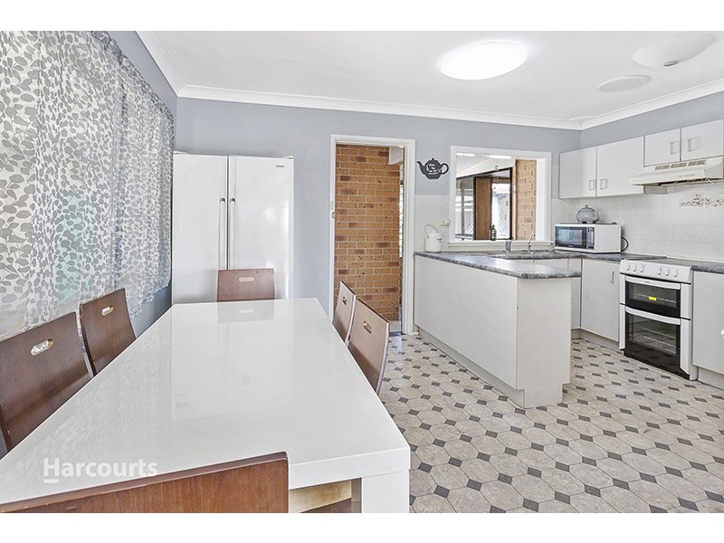 51 Addison Avenue, Lake Illawarra NSW 2528