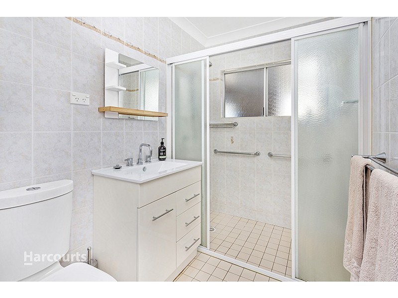 51 Addison Avenue, Lake Illawarra NSW 2528