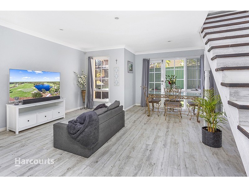 18 Gray Avenue, Mount Warrigal NSW 2528