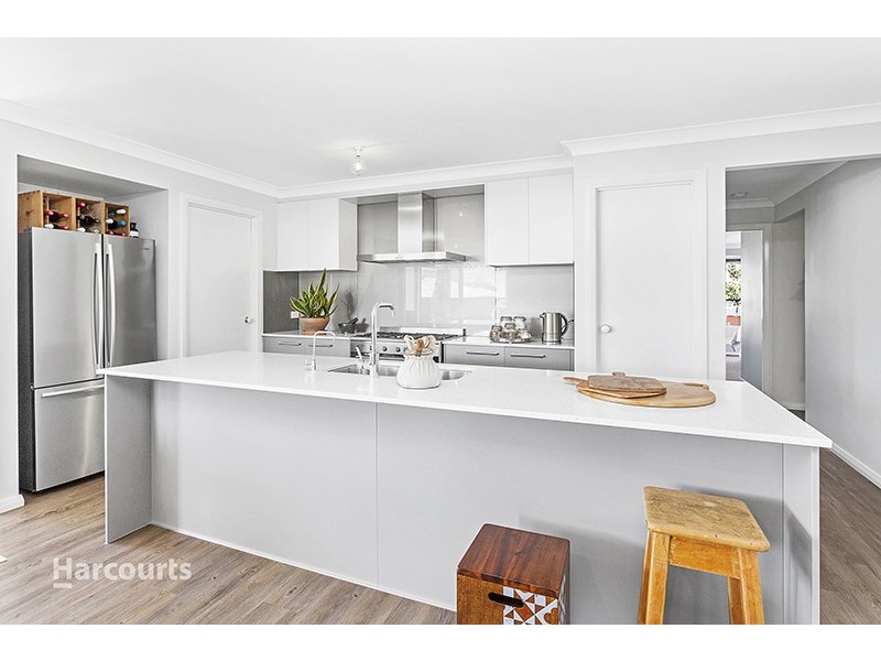 80 Yellow Rock Road, Tullimbar NSW 2527