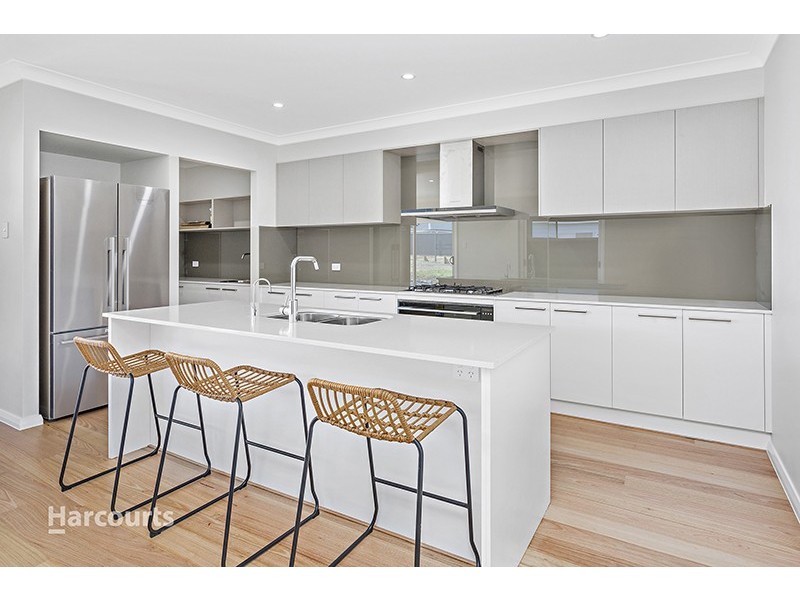 47 Farmgate Crescent, Calderwood NSW 2527