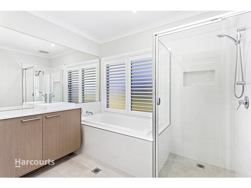 47 Farmgate Crescent, Calderwood NSW 2527