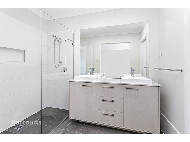 47 Farmgate Crescent, Calderwood NSW 2527