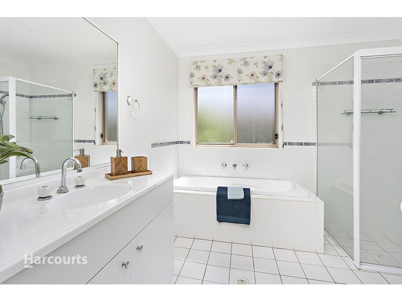 10 Green Crescent, Shell Cove NSW 2529