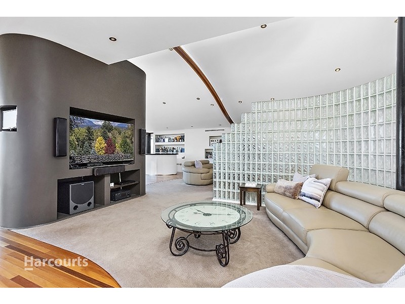51 Scenic Crescent, Albion Park NSW 2527