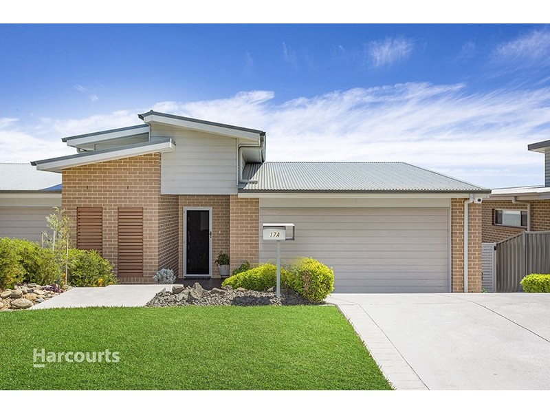 17A Chaplin Place, Albion Park NSW 2527