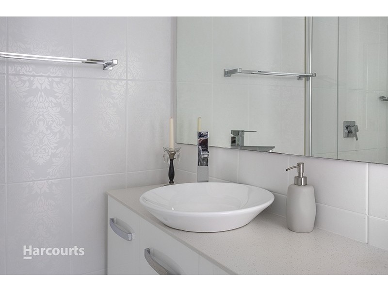 17A Chaplin Place, Albion Park NSW 2527