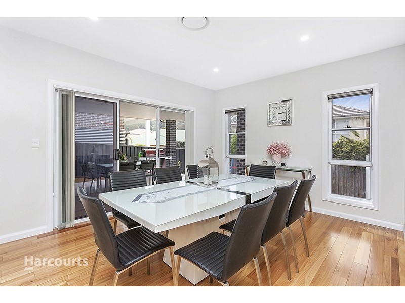 26 Holroyd Street, Albion Park NSW 2527