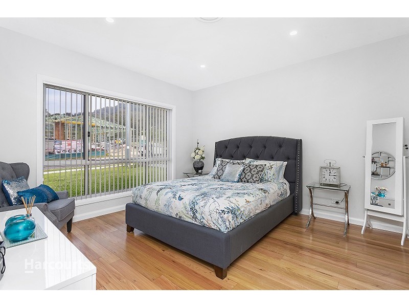 26 Holroyd Street, Albion Park NSW 2527
