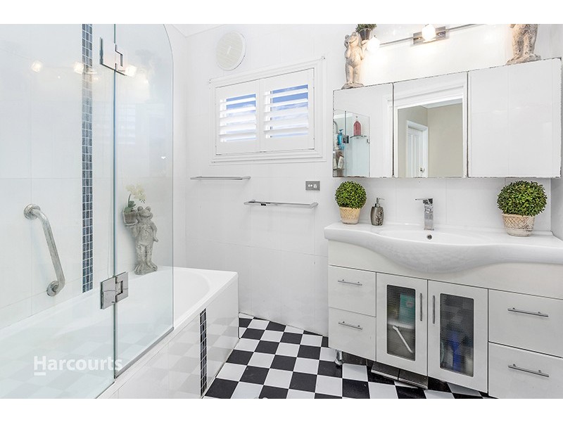 52 Station Road, Albion Park Rail NSW 2527