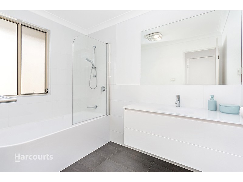 10 Mood Circuit, Albion Park NSW 2527