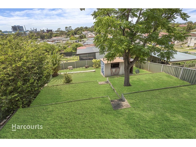 35 Lake Avenue, Cringila NSW 2502