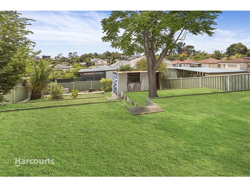 35 Lake Avenue, Cringila NSW 2502