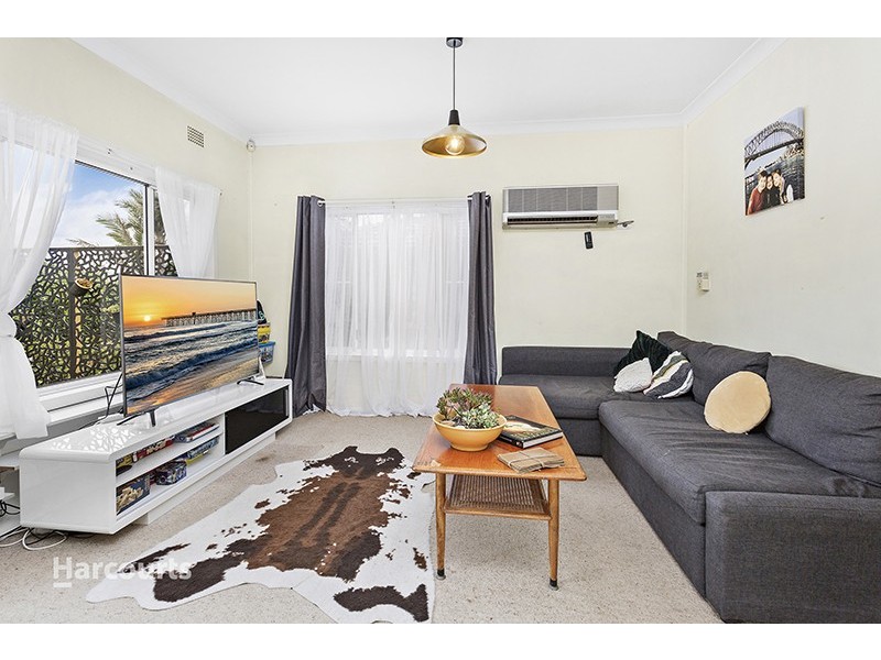 60 Waples Road, Unanderra NSW 2526