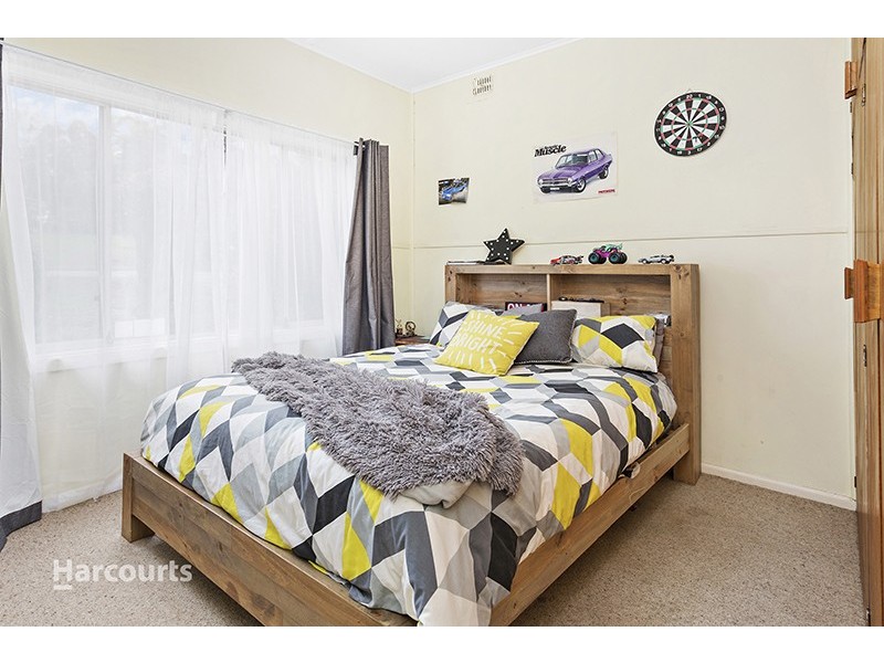 60 Waples Road, Unanderra NSW 2526